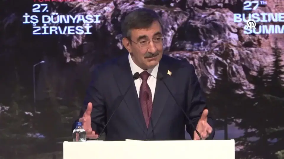 Cevdet Yılmaz: Fon krizi geçici, yapısal değil