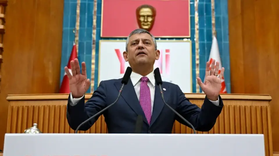 Anayasa Mahkemesi, Yeni Parti'ye 1 Ay Süre Verdi