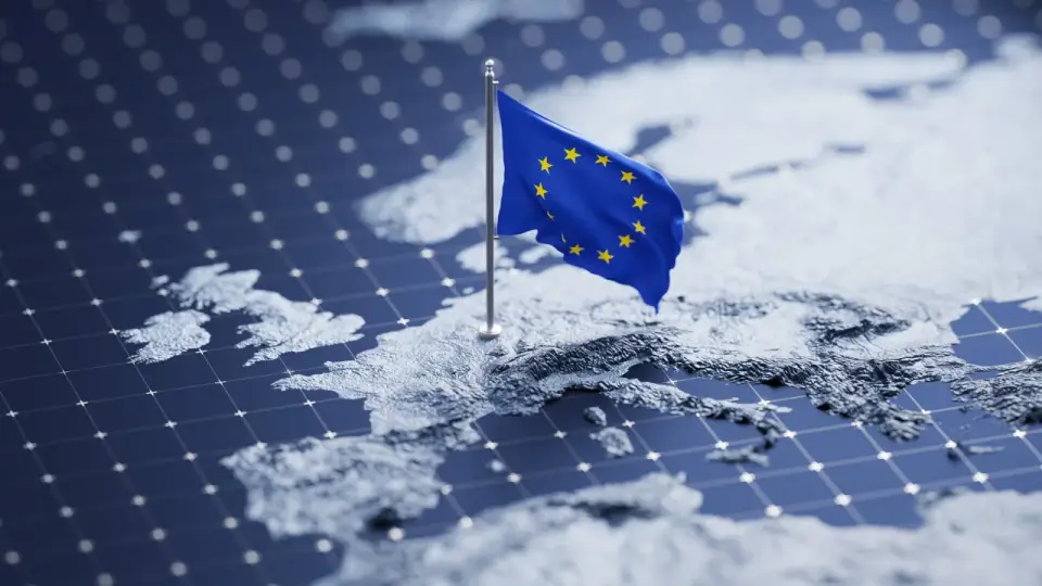 Euro Bölgesi imalat PMI 52 ayın zirvesine ulaştı