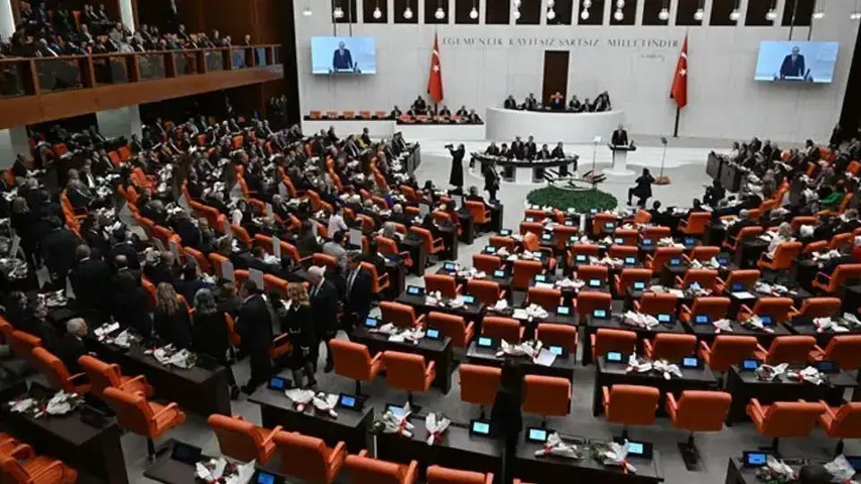 Buranettin Duran: YENİ Parti'nin meclis salonunu terk etmesi saygısızlık