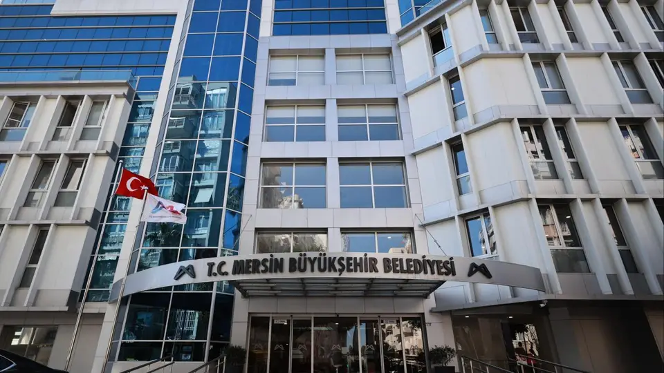 Mersin'de 3 belediyeye yönelik yolsuzluk operasyonu