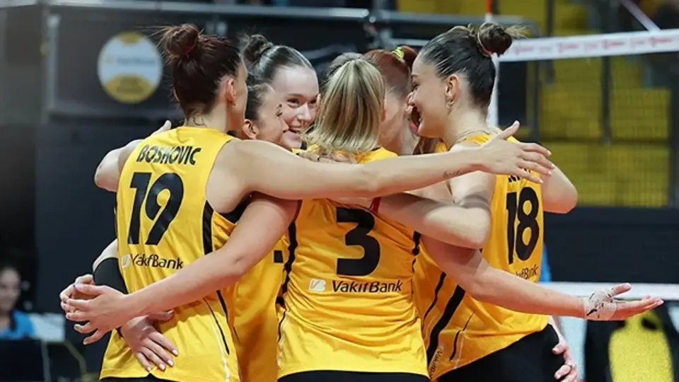 VakıfBank, Beşiktaş'ı 3-1 yenerek sezona başladı