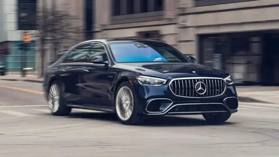 Mercedes-Benz 2027'de Üç Modelin Satışını Durduruyor