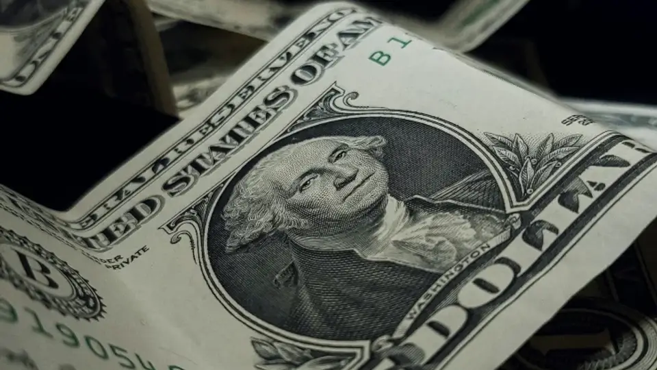 Dolar ve avro 5 Ekim sabahı belirli seviyelerden işlem gördü