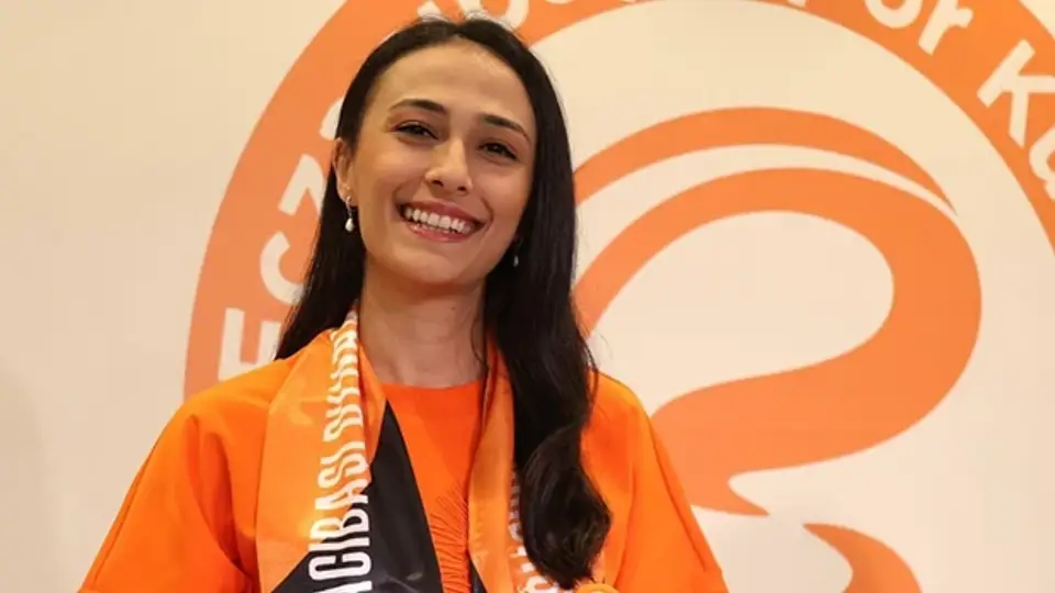 Simge Aköz: Eczacıbaşı 5 kupada şampiyonluğa talip