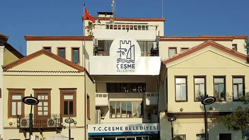 Çeşme Belediyesi’ne Operasyon: Başkan Yardımcısı ve İmar Müdürü Gözaltında