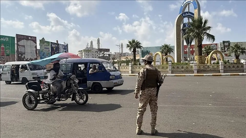 Yemen'de Husiler Aden Uluslararası Havalimanı'nı balistik füze ve İHA ile hedef aldı