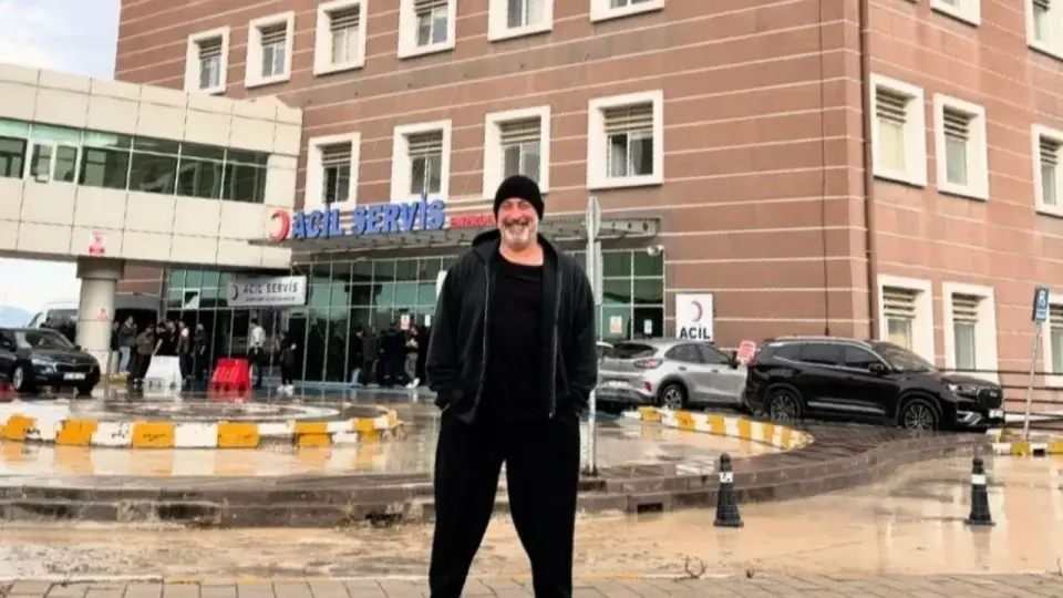 Cem Yılmaz Kontrol için Hastaneye Gitti: "Dikkat Etmem Lazım"