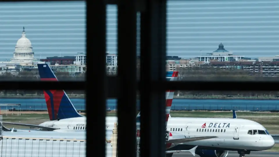 Delta Air Lines, Riyad uçuşlarını Mart 2027'ye erteledi