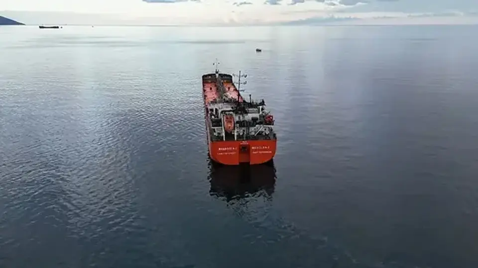 Karadeniz’de saldırıya uğrayan gemi, Giresun açıklarına sürüklendi