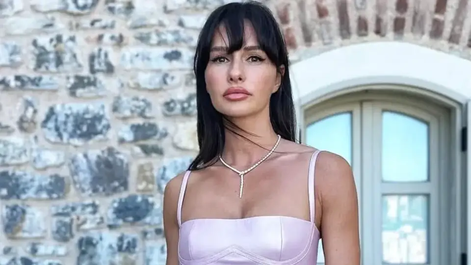 Yasemin Ergene Eski Eşi İzzet Özilhan İle Küslük İddialarını Reddi Etti