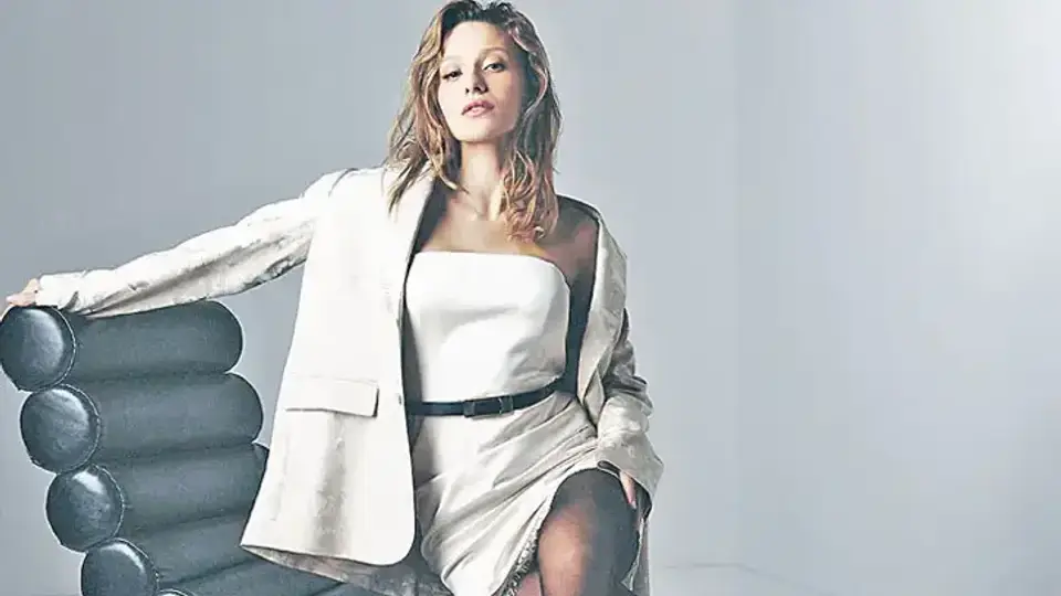 Sümeyye Aydoğan Marie Claire için özel poz verdi