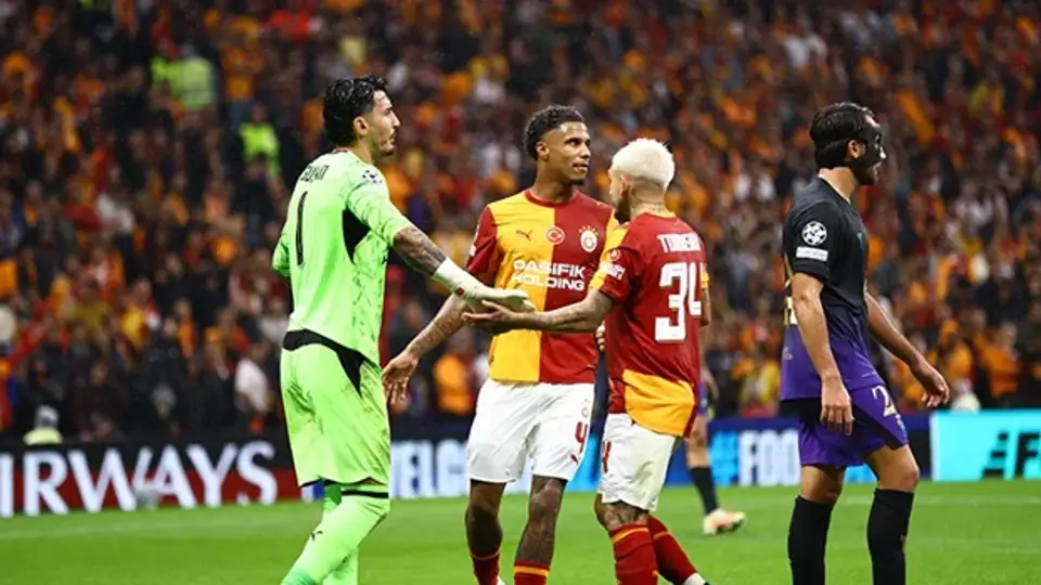Lucas Torreira Barcelona maçında sakatlandı