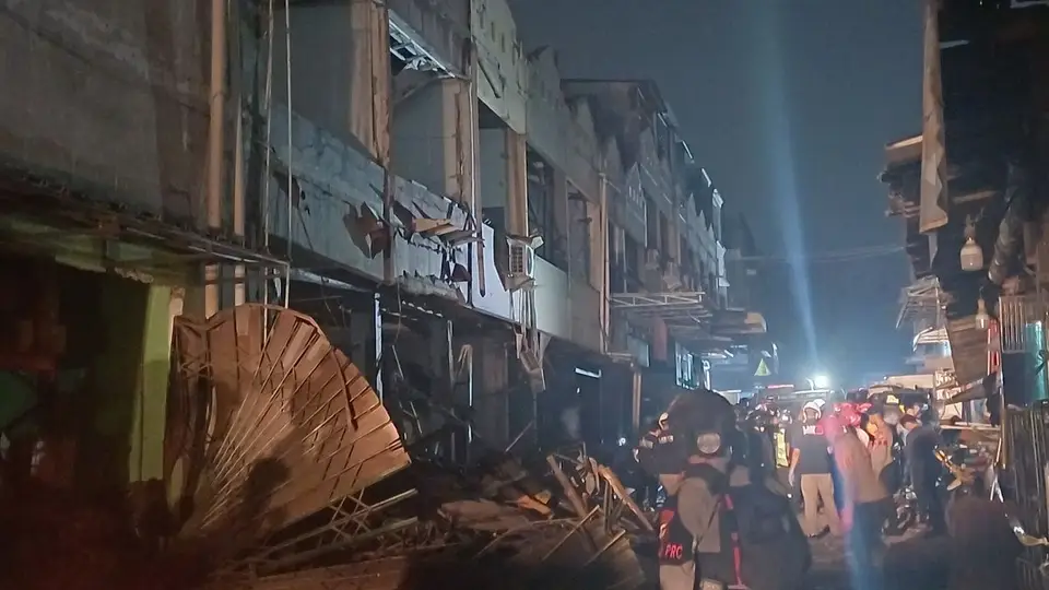 Endonezya'da Tangerang Selatan kentindeki pazarda patlama meydana geldi. 2 ölü, 11 yaralı.