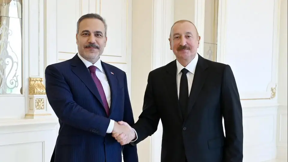 Dışişleri Bakanı Fidan Bakü'de Aliyev ile görüştü