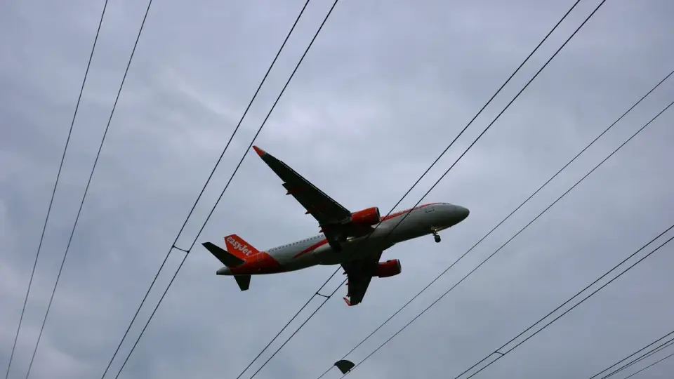 Lufthansa Frankfurt seferlerine fazla yakıt talimatı verdi