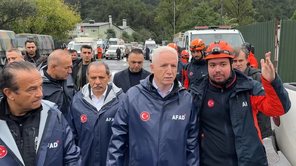 İstanbul Valisi Davut Gül, Dere Yatağını İşgal Eden Yerlerin Yıkılacağını Açıkladı