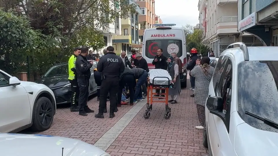 Avcılar'da yol verme tartışması sonrası 3 kişiye çarpıldı, 4 gözalti