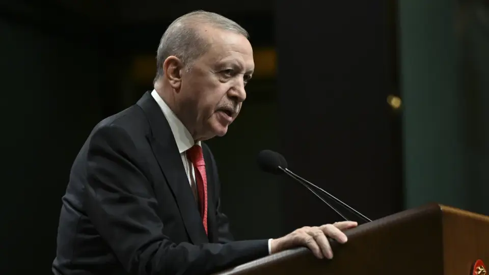 Burhanettin Duran Aliya İzetbegoviç'i andı