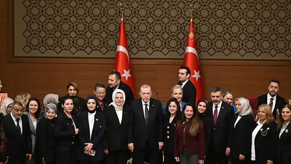 Cumhurbaşkanı Erdoğan: Türkiye'nin kılına zarar gelmemesi için çalışıyoruz