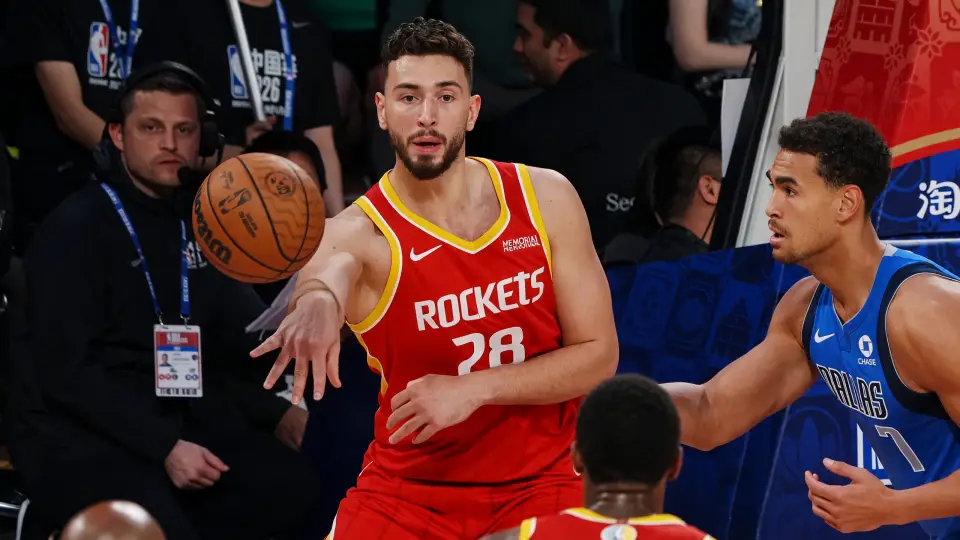 Alperen Şengün NBA sezonunu double-double ile başlattı