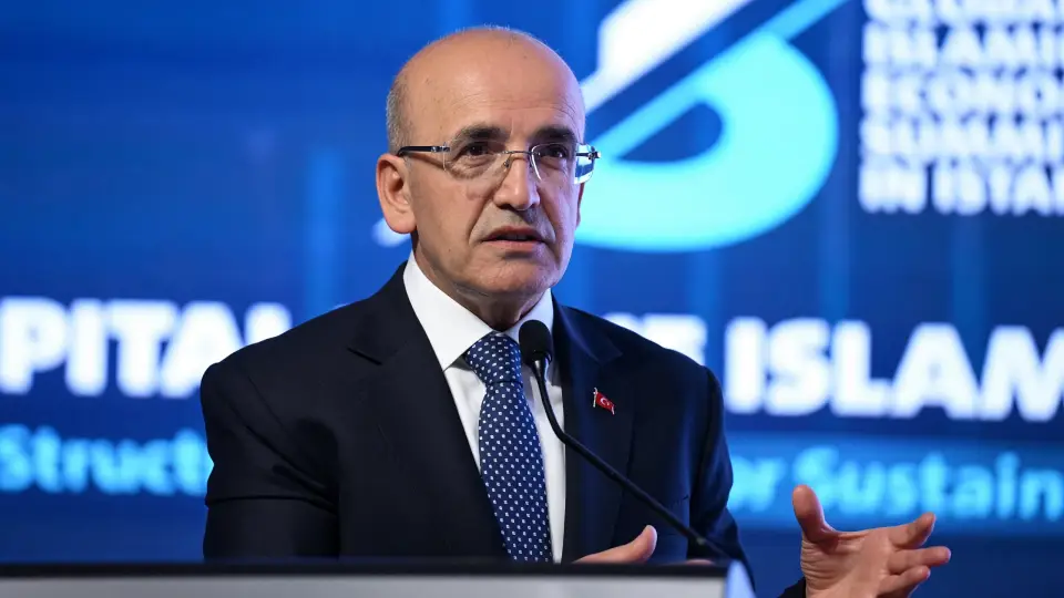 Şimşek: Türkiye küresel borçluluk açısından avantajlı konumda