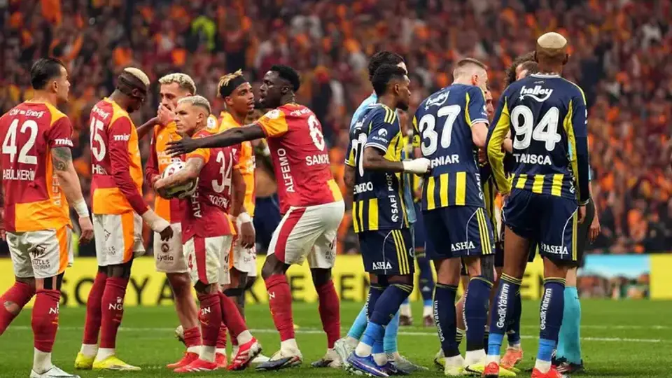 Galatasaray-Fenerbahçe Derbisinde Muhtemel Kadrolar Netleşti