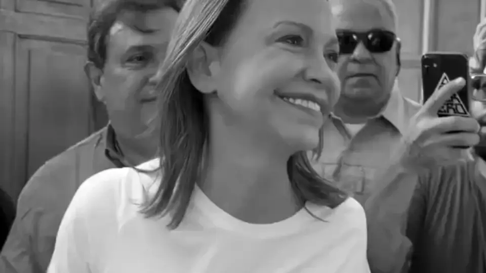 Venezuela muhalifi Nobel ödüllü Machado ülkesine döndü