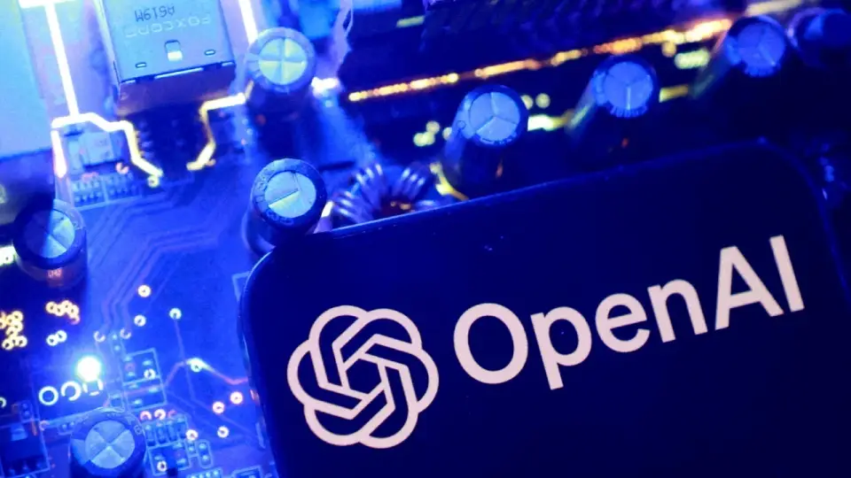 OpenAI, Google'ın TPU çiplerini satın almayı değerlendirirken kendi işlemcilerini de kullanmaya başlıyor