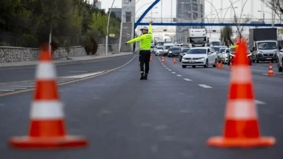 İstanbul'da 29 Ekim için trafik düzenlemesi: Vatan Caddesi kapatılacak, alternatif güzergahlar belirlendi