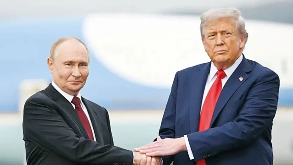 Financial Times: Trump, Putin ile ekonomik ortaklık kurma hedefi taşıdığı iddia ediliyor