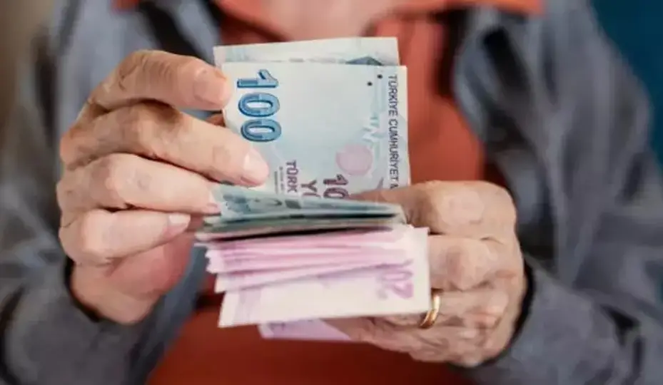 Emeklilerin Bu Yıl Bayram İkramiyesi Ne Kadar Olacak? Emekli İkramiyesi Hangi Tarihte Ödenecek?