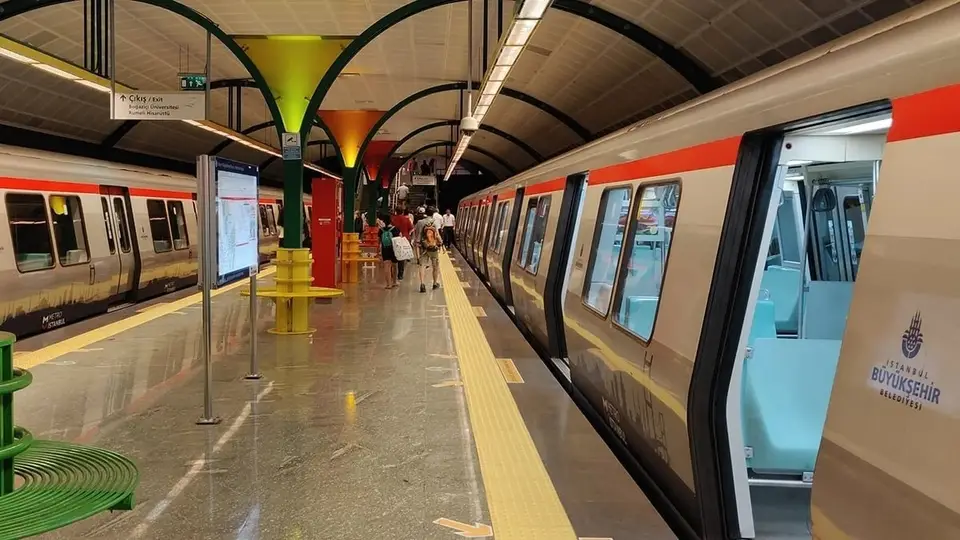 İstanbul'da Metro Hatları ve Raylı Sistemlerin Yönetimi İBB'den Alındı