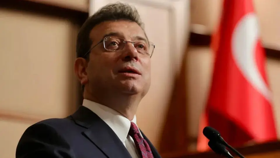 İmamoğlu'nun Cezaevinden İlk Mesajı: "Duvar Görmüyorum, Ufuk Görüyorum"