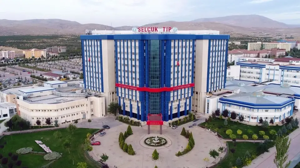 Selçuk Üniversitesi Tıp Fakültesi'nde Skandal: Doktorlardan Kadın Hastalar Hakkında Mesajlar!
