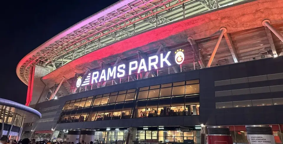 Galatasaray Stadında Büyük Değişiklik: Kapasitesi Artacak!