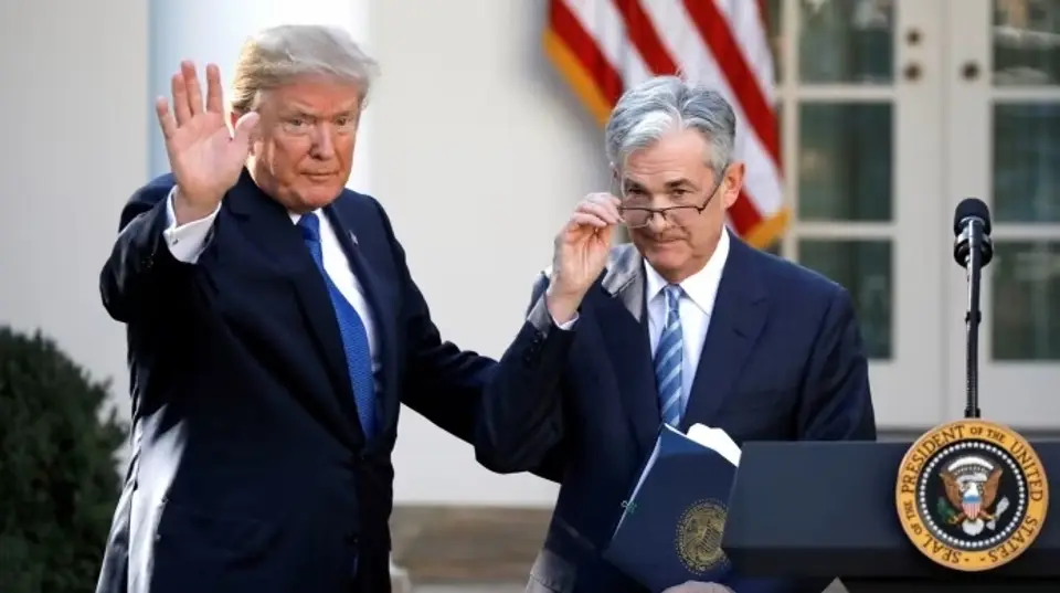 Trump'tan Fed Başkanı Powell'a Sert Sözler: "Tam Bir Ezik!"