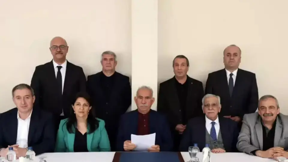Terör Örgütü PKK Silah Bırakıyor! Öcalan'ın Şartları Değişecek Mi?