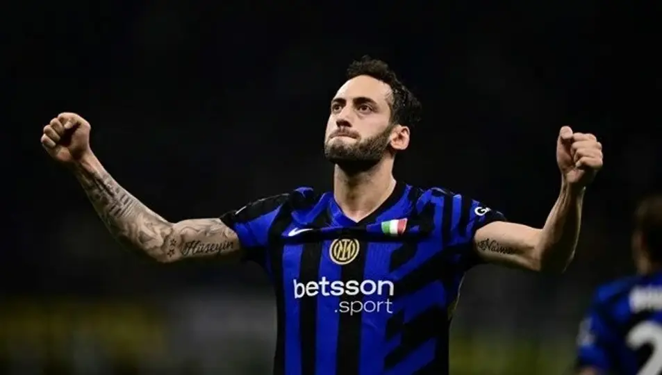 Hakan Çalhanoğlu'nun Babası Sürpriz Transferi Böyle Duyurdu!
