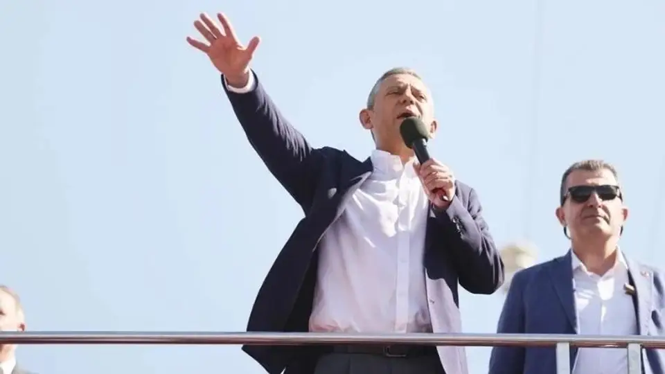 Özgür Özel'den Aydın'da Seçim Yenileme Çağrısı: "Siyasi Kapkaçla Karşı Karşıyayız"