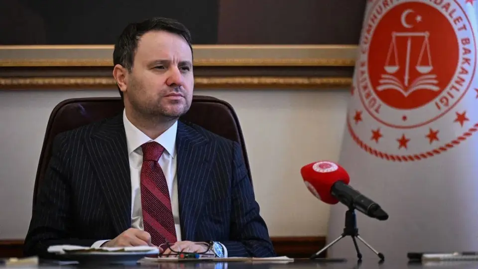Akın Gürlek'ten Özgür Özel'e Sert Yanıt