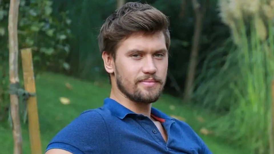 Survivor'a Veda Etti! Serhan Onat Kimdir?