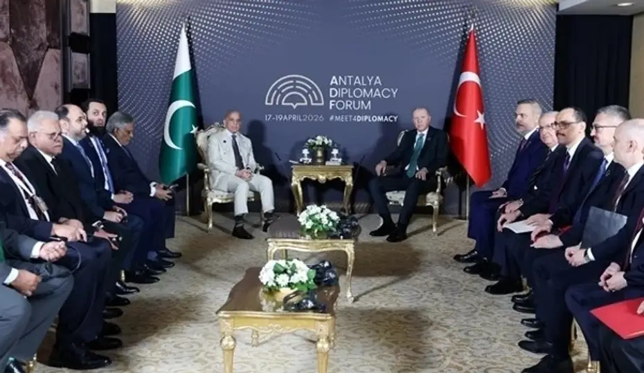 Erdoğan, Pakistan Başbakanı ile Görüştü