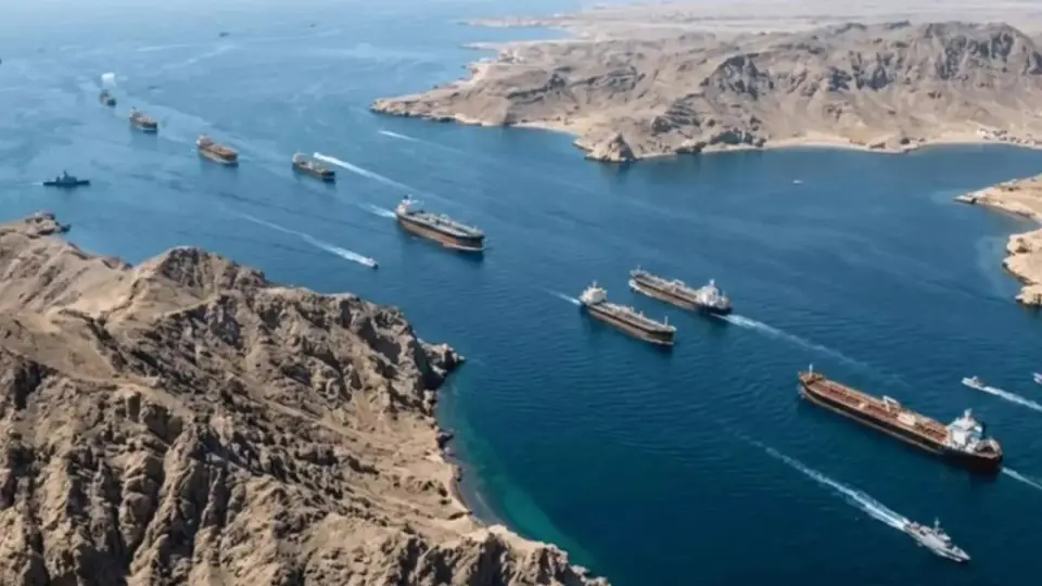 İran Duyurdu: Hürmüz Boğazı Açıldı