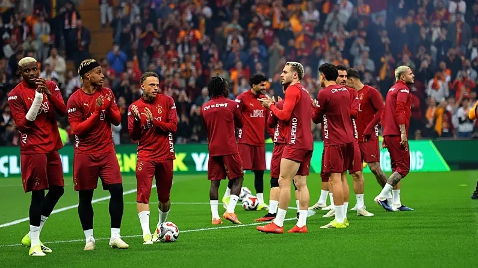 Galatasaray'da Revizyon Kapıda: Okan Buruk'tan 7 İsme Veto!