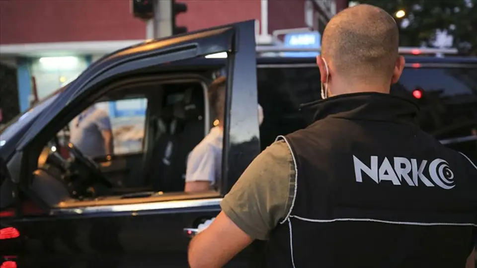 Gözaltına Alınan Ünlüler Adli Tıp'a Sevk Edildi