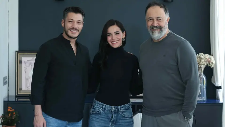 Mercan Köşk Dizisinin Oyuncu Ekibi İlk Kez Bir Arada!