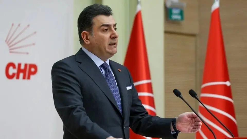 CHP'de Olağanüstü Kurultay Seferberliği: Zeynel Emre'den Açıklamalar