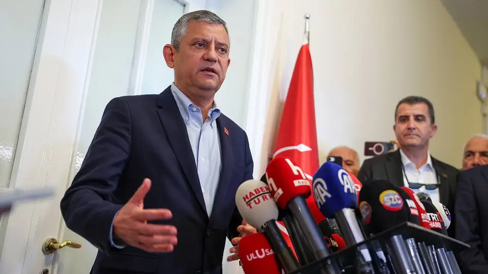 CHP'de Deprem: Özgür Özel'in A Takımı İstifa Ediyor!