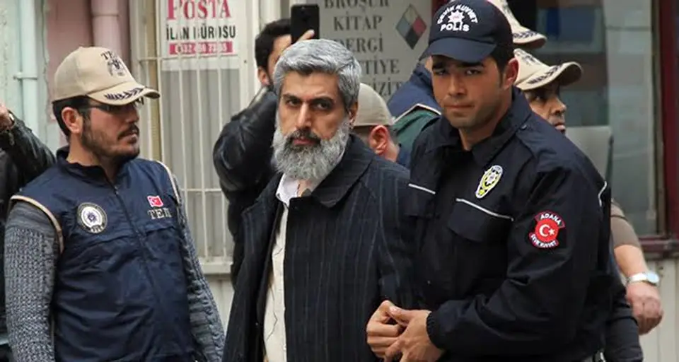 Adana'da Furkan Vakfı Başkanı Alparslan Kuytul ve eşi gözaltına alındı